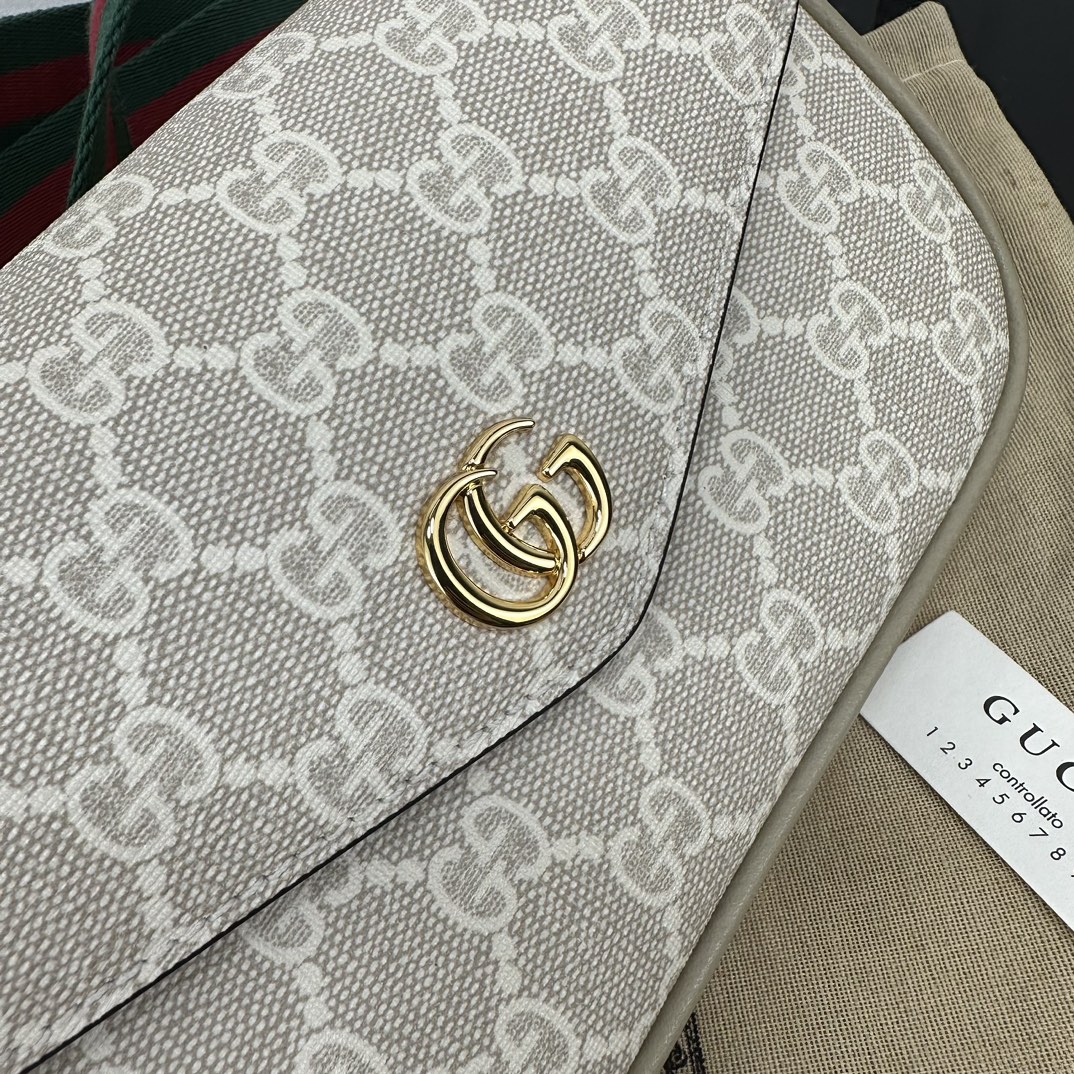 Gucci Satchel Bags